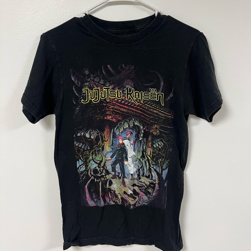 JuJutsu Kaisen Print Tee Shirt!